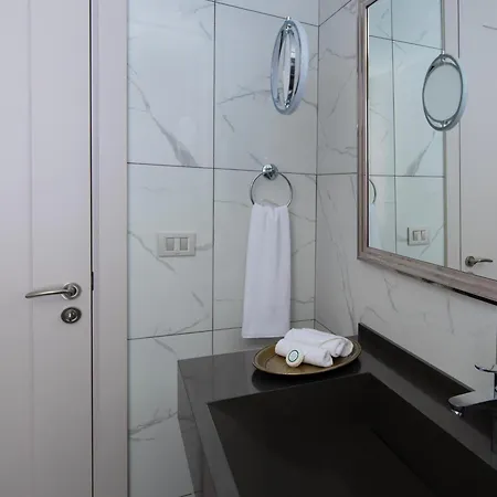 Ailla Hotel 3*